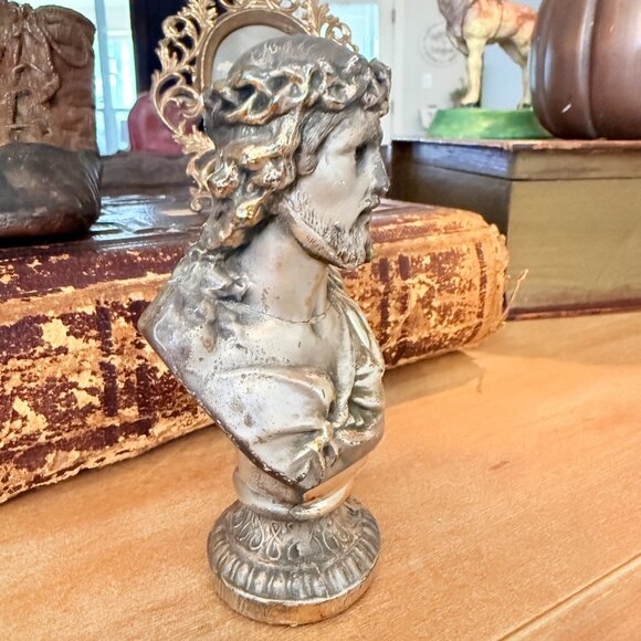 Antique Small Bust of Jesus with The Crown of Thorns - Picture 7 of 14